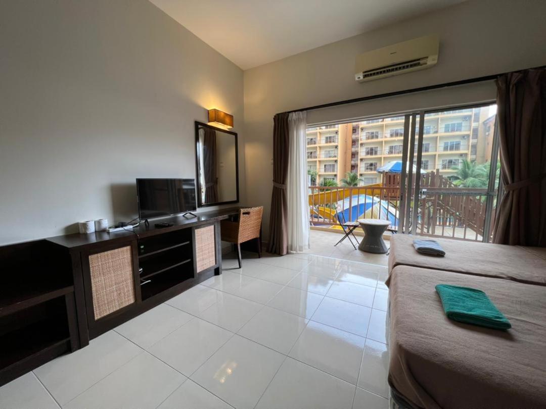 Relax At Gold Coast Morib