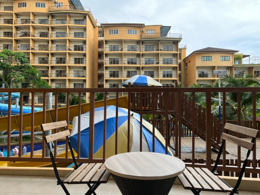 Relax At Gold Coast Morib Apartment