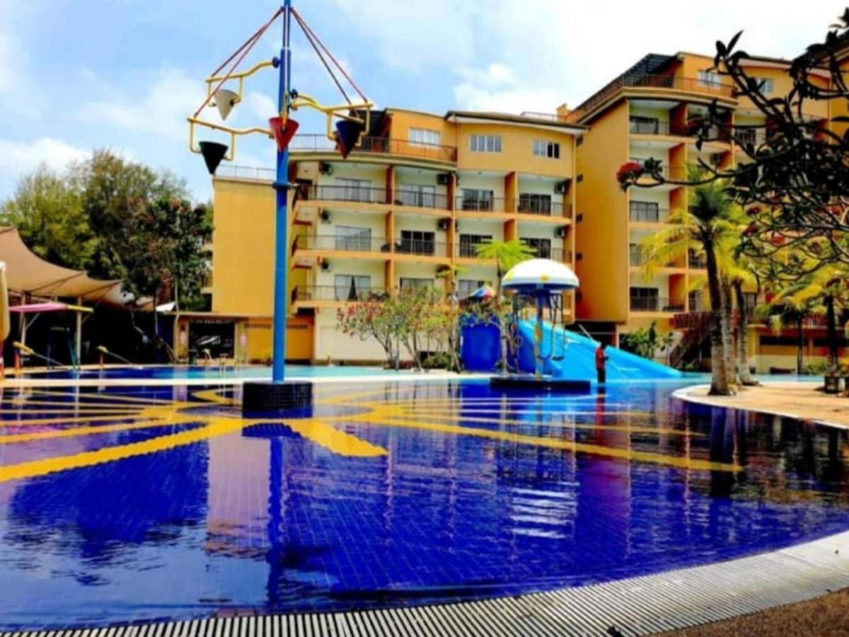 Relax At Gold Coast Morib