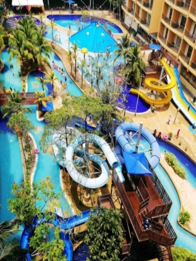 Relax At Gold Coast Morib Apartment